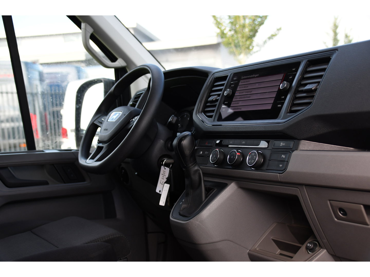 MAN TGE 3.180 35 2.0 L3H2 PB Edition Cruise, Camera, Carplay, LED, 177pk, Automaat, Geveerde stoel, Multimedia, Uniek!