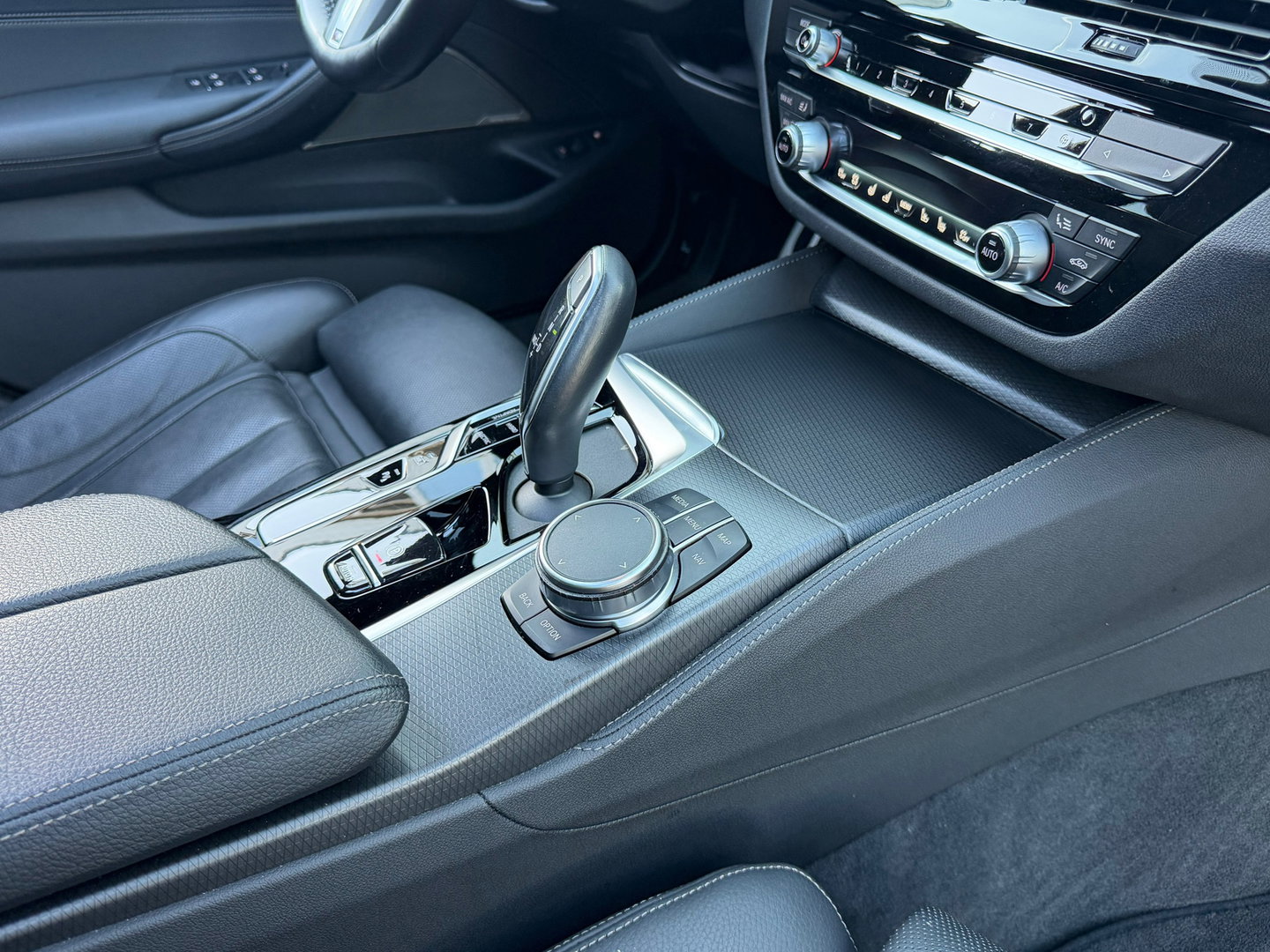 BMW 5 Serie Touring 530e M-sport xDrive Pano|Harman&Kardon|Carplay|Memory|ACC|Hud