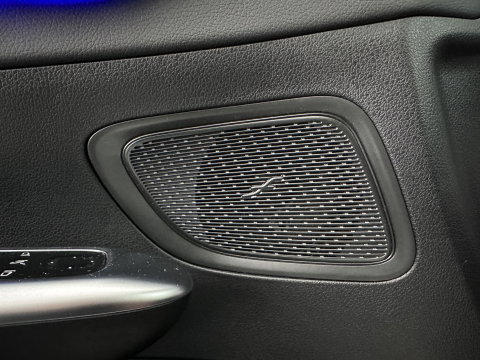 Mercedes-Benz C-Klasse 300 e Luxury Line (INCL-BTW)  *AUT | FULL-LED |  WIDESCREEN-COCKPIT | COMFORTSEATS | ADAPTIVE-CRUISE | CAMERA | NAVI-FULLMAP | SHIFTPADDLES | PRIVACY-GLASS | DAB | AMBIENTLIGHT | 17''