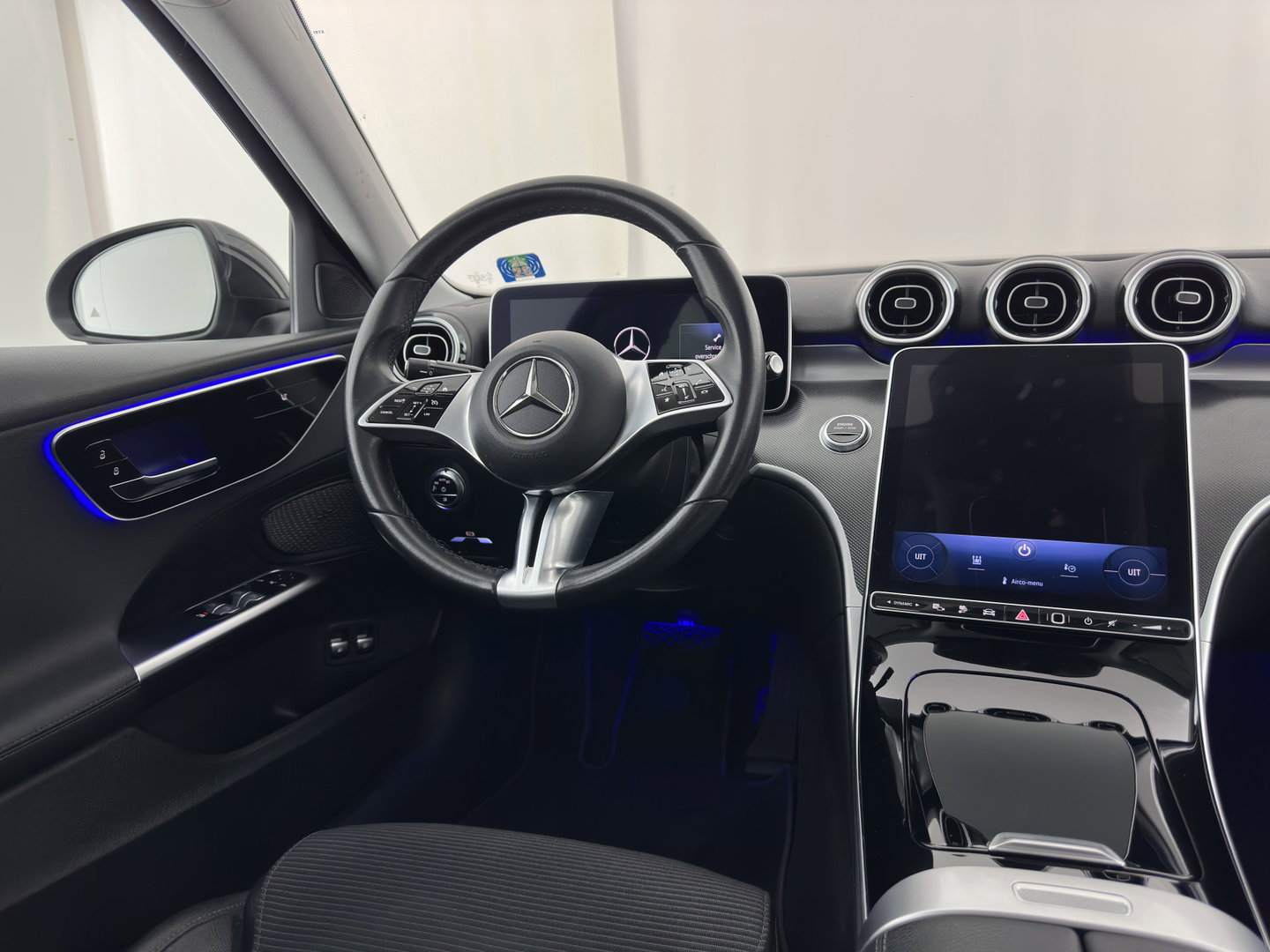 Mercedes-Benz C-Klasse 300 e Luxury Line (INCL-BTW)  *AUT | FULL-LED |  WIDESCREEN-COCKPIT | COMFORTSEATS | ADAPTIVE-CRUISE | CAMERA | NAVI-FULLMAP | SHIFTPADDLES | PRIVACY-GLASS | DAB | AMBIENTLIGHT | 17''