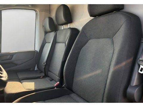 Volkswagen Crafter 35 2.0 TDI L3H2 PB Edition Adaptieve Cruise, Camera, Carplay, LED, Stoelverwarming, 177pk, Automaat, Multimedia,  Voorruit verwarming, Uniek!