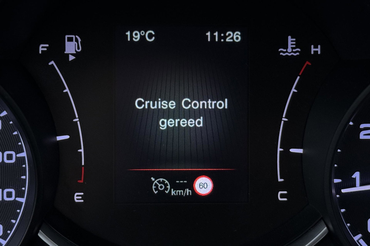 Fiat 500X 1.0 GSE Lounge | Camera | Keyless | Apple CarPlay | Cruise Control | Getint glas