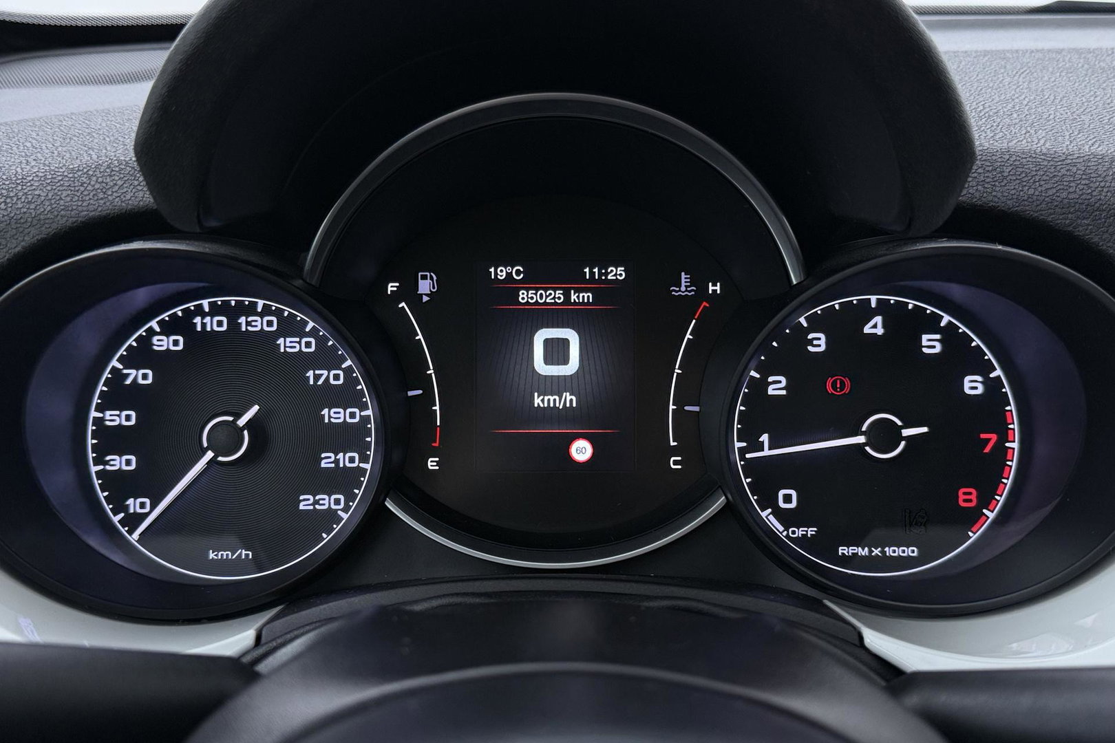 Fiat 500X 1.0 GSE Lounge | Camera | Keyless | Apple CarPlay | Cruise Control | Getint glas