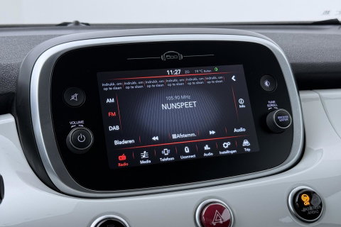 Fiat 500X 1.0 GSE Lounge | Camera | Keyless | Apple CarPlay | Cruise Control | Getint glas