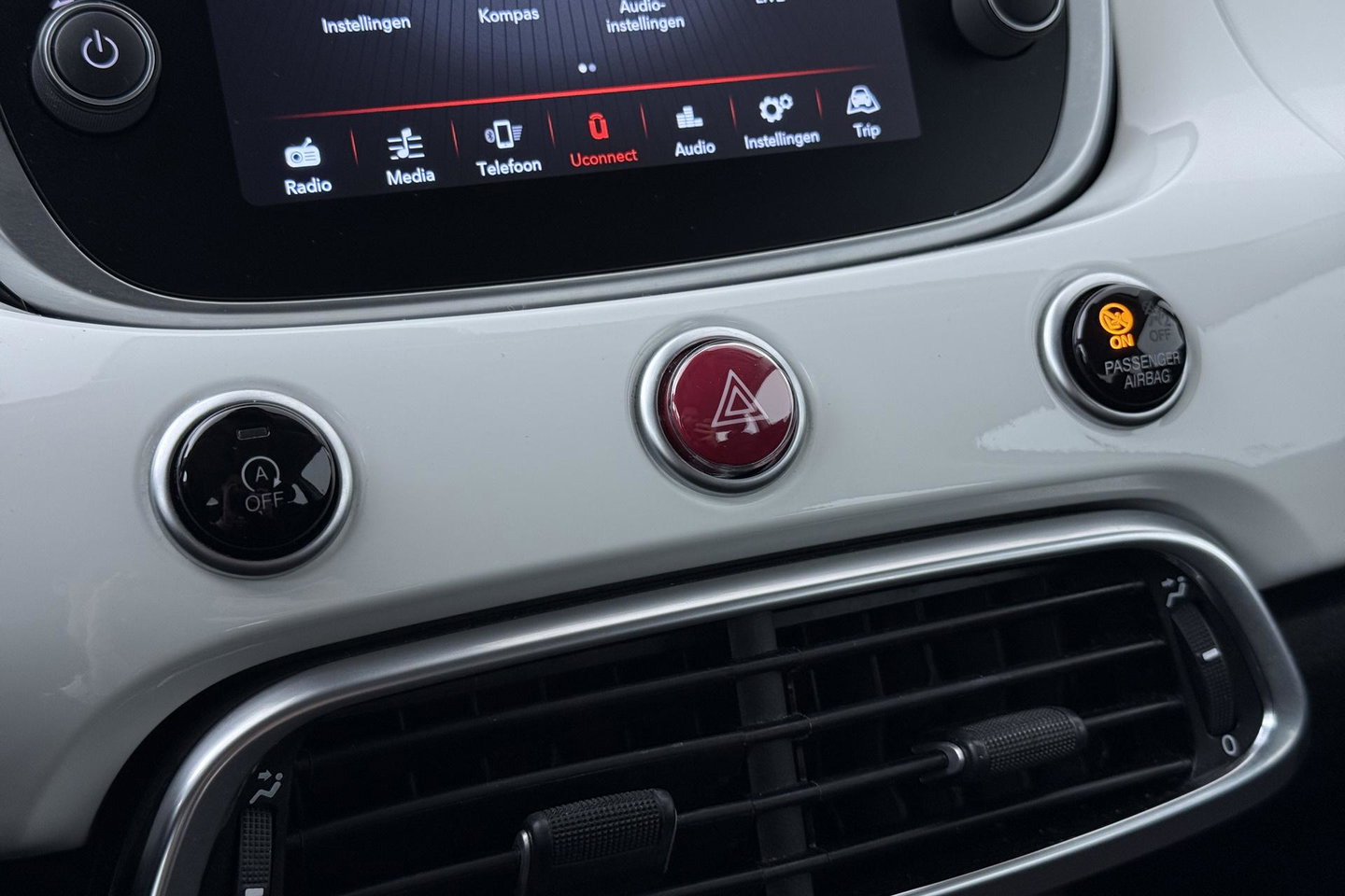 Fiat 500X 1.0 GSE Lounge | Camera | Keyless | Apple CarPlay | Cruise Control | Getint glas