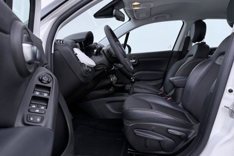 Fiat 500X 1.0 GSE Lounge | Camera | Keyless | Apple CarPlay | Cruise Control | Getint glas