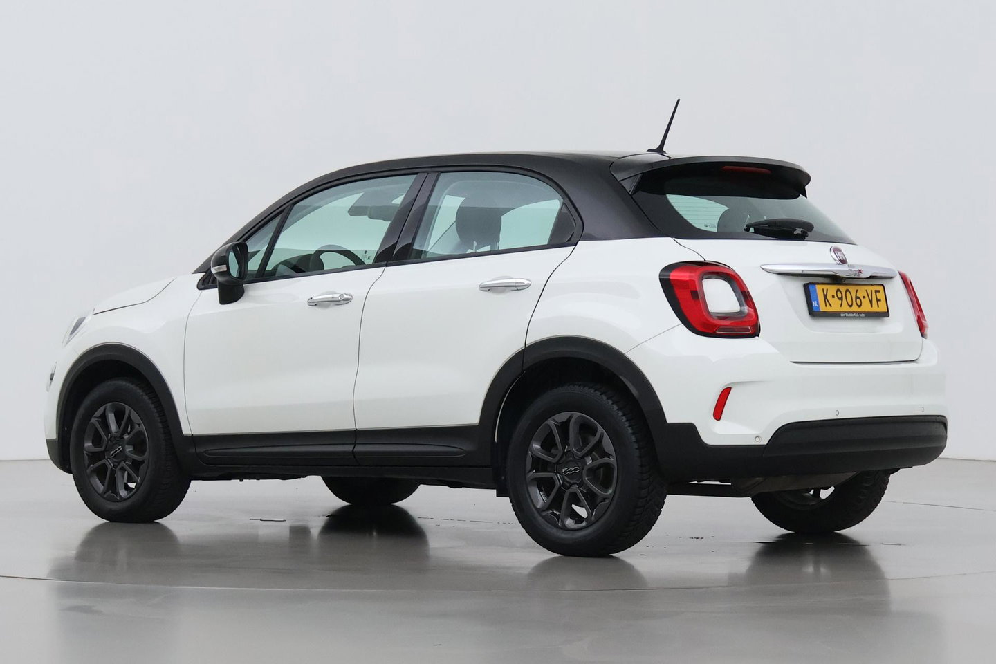 Fiat 500X 1.0 GSE Lounge | Camera | Keyless | Apple CarPlay | Cruise Control | Getint glas