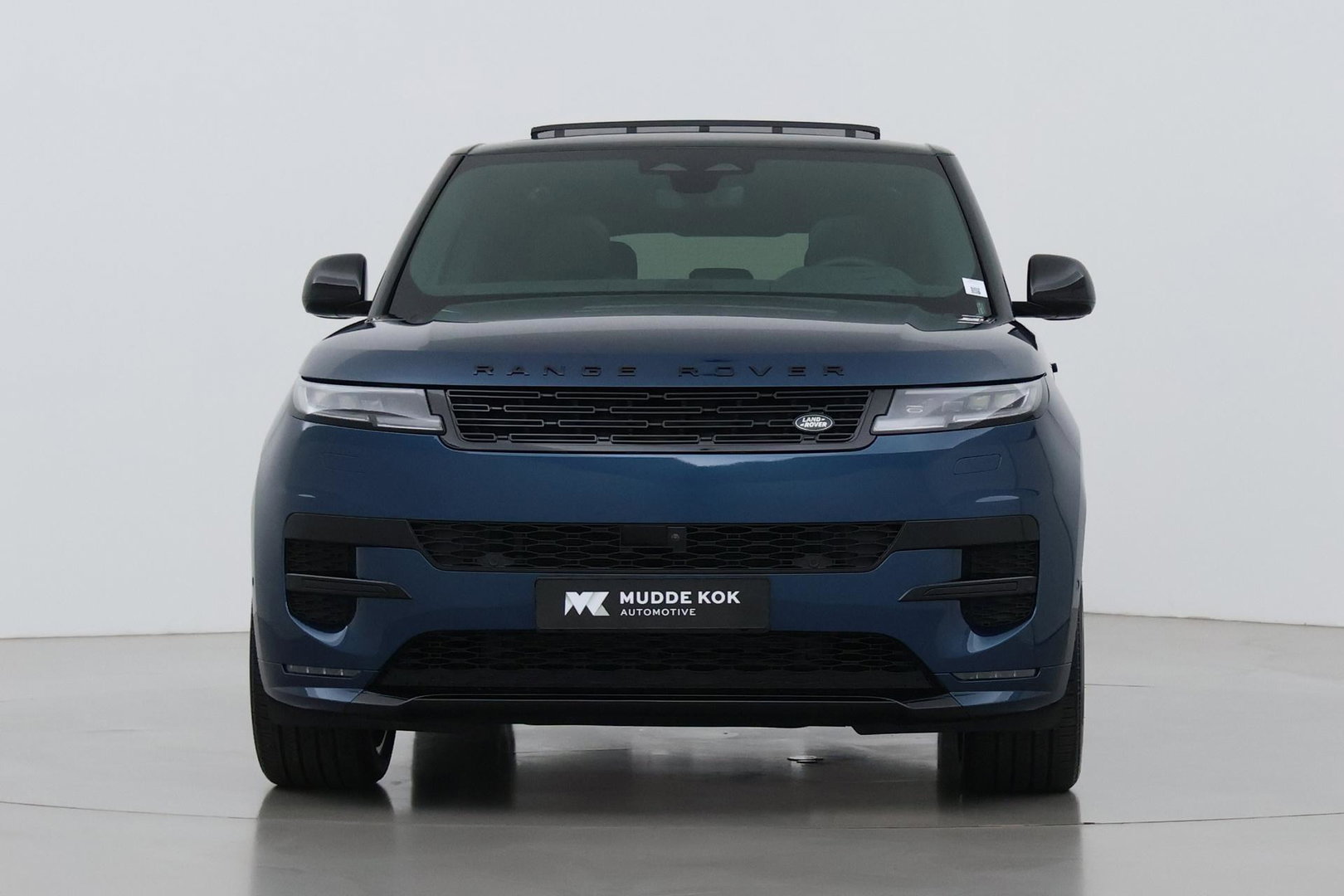 Land Rover Range Rover Sport P460e Dynamic HSE | SV Petrolix Blue | 23 Inch | Meridian Surround | ClearSight | Koelbox | Panoramadak | Trekhaak
