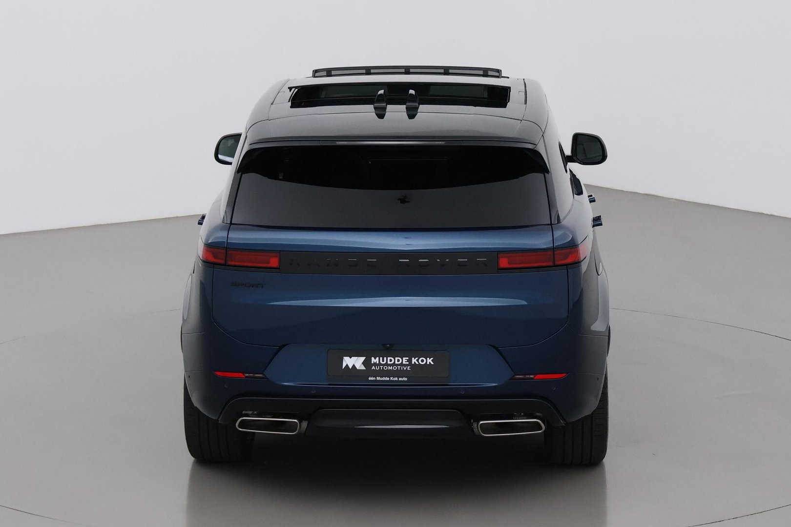 Land Rover Range Rover Sport P460e Dynamic HSE | SV Petrolix Blue | 23 Inch | Meridian Surround | ClearSight | Koelbox | Panoramadak | Trekhaak
