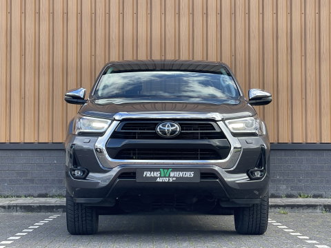 Toyota Hilux 2.8 D-4D Double Cab Executive | 2 Zits | Apple Carplay | DAB | Camera Achter | Led dagrijverlichting |