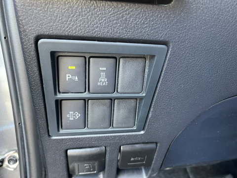 Toyota Hilux 2.8 D-4D Double Cab Executive | 2 Zits | Apple Carplay | DAB | Camera Achter | Led dagrijverlichting |