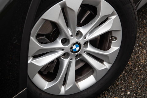 BMW X1 xDrive25e Executive CAMERA / CARPLAY / HEAD UP DISPLAY / LEDER / LED / CRUISE CONTROLE / STOELVERWARMING