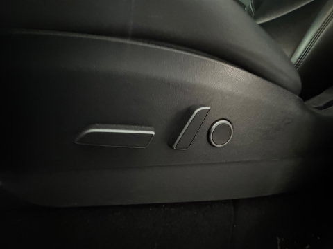 Tesla Model Y Long Range AWD 91% 75 kWh Pano|Trekhaak Afneembaar