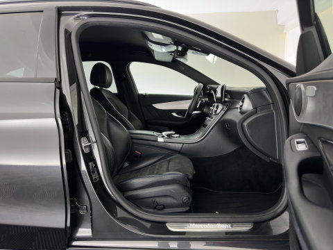 Mercedes-Benz C-Klasse Estate 300 e Business Solution AMG Limited (Plug-in) (INCL-BTW) Aut. *LEATHER-ALCANTARA | MULTIBEAM-LED | NAVI-FULLMAP | TOPVIEW | DAB | CARPLAY | DIGI-COCKPIT | SPORTSEATS | TOWBAR | 18"ALU*