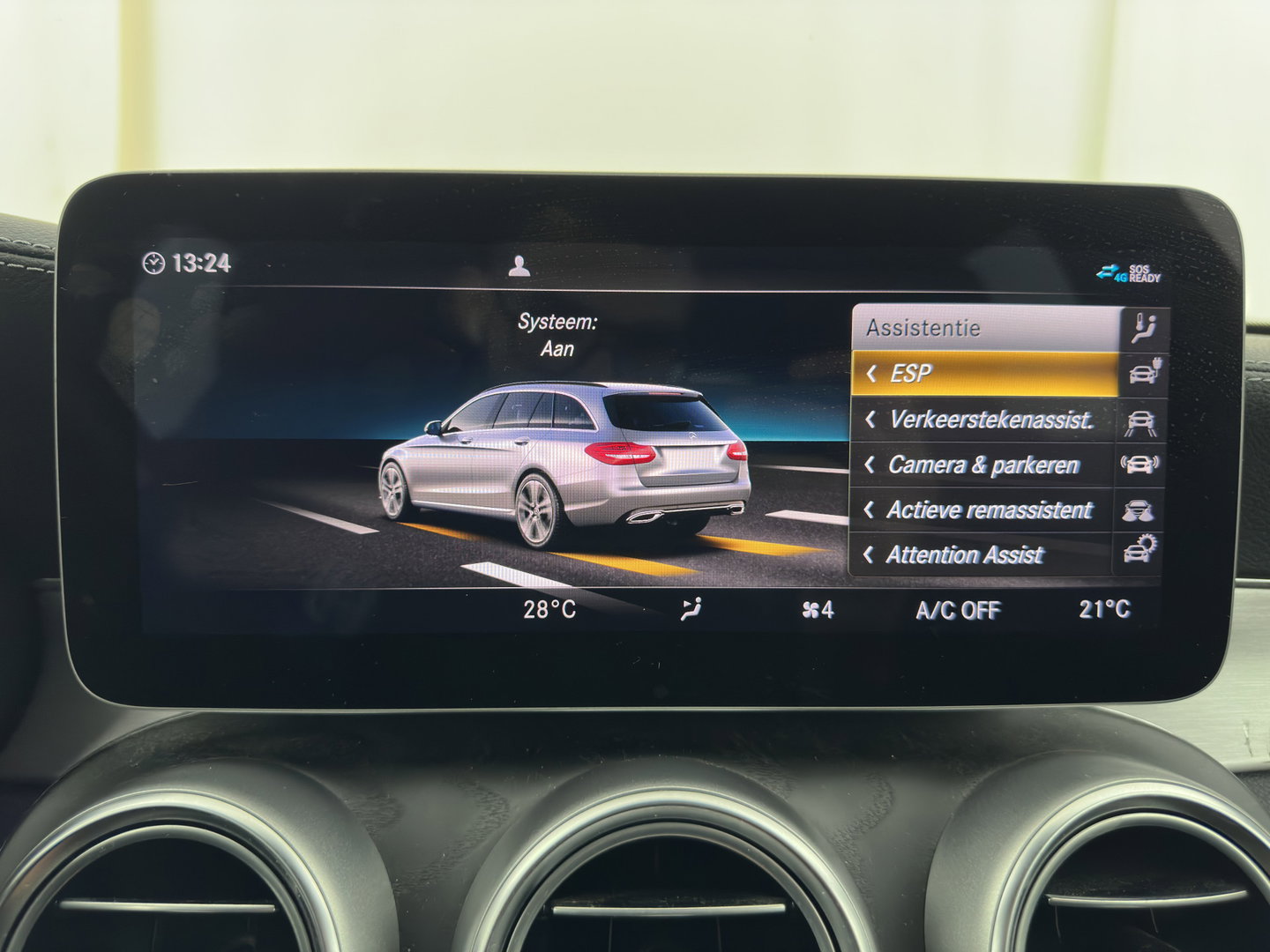 Mercedes-Benz C-Klasse Estate 300 e Business Solution AMG Limited (Plug-in) (INCL-BTW) Aut. *LEATHER-ALCANTARA | MULTIBEAM-LED | NAVI-FULLMAP | TOPVIEW | DAB | CARPLAY | DIGI-COCKPIT | SPORTSEATS | TOWBAR | 18"ALU*