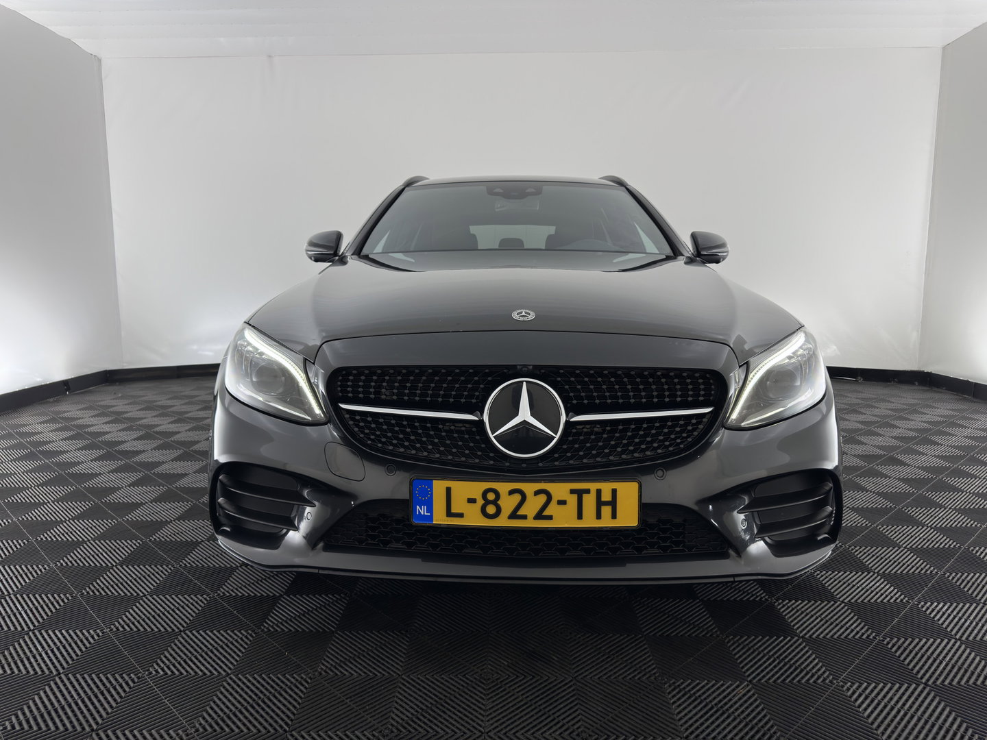 Mercedes-Benz C-Klasse Estate 300 e Business Solution AMG Limited (Plug-in) (INCL-BTW) Aut. *LEATHER-ALCANTARA | MULTIBEAM-LED | NAVI-FULLMAP | TOPVIEW | DAB | CARPLAY | DIGI-COCKPIT | SPORTSEATS | TOWBAR | 18"ALU*