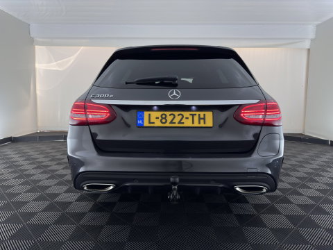 Mercedes-Benz C-Klasse Estate 300 e Business Solution AMG Limited (Plug-in) (INCL-BTW) Aut. *LEATHER-ALCANTARA | MULTIBEAM-LED | NAVI-FULLMAP | TOPVIEW | DAB | CARPLAY | DIGI-COCKPIT | SPORTSEATS | TOWBAR | 18"ALU*