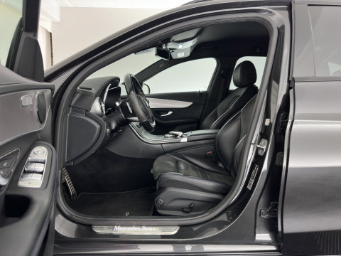 Mercedes-Benz C-Klasse Estate 300 e Business Solution AMG Limited (Plug-in) (INCL-BTW) Aut. *LEATHER-ALCANTARA | MULTIBEAM-LED | NAVI-FULLMAP | TOPVIEW | DAB | CARPLAY | DIGI-COCKPIT | SPORTSEATS | TOWBAR | 18"ALU*