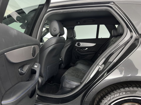 Mercedes-Benz C-Klasse Estate 300 e Business Solution AMG Limited (Plug-in) (INCL-BTW) Aut. *LEATHER-ALCANTARA | MULTIBEAM-LED | NAVI-FULLMAP | TOPVIEW | DAB | CARPLAY | DIGI-COCKPIT | SPORTSEATS | TOWBAR | 18"ALU*