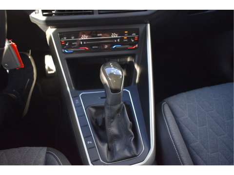 Volkswagen Polo 1.0 TSI Life Move 95 pk Ascot grey | Virtual cockpit | Carplay/Androidauto | DAB | Stoelverwarming | Climate Control | LED | LM-Velgen