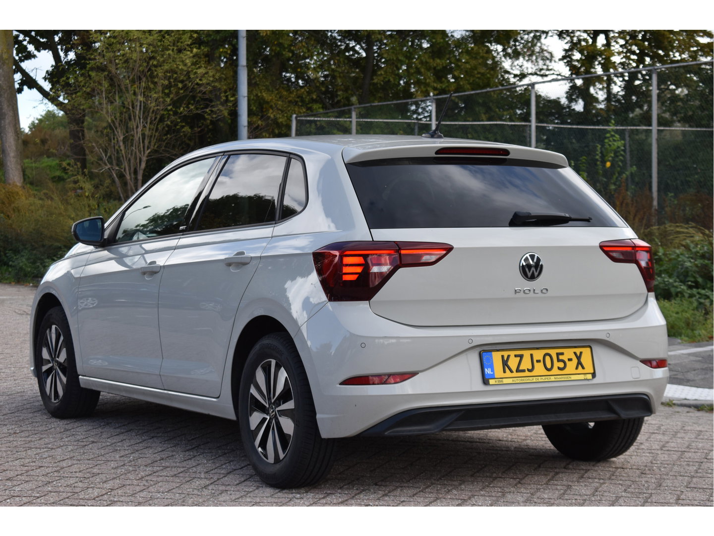 Volkswagen Polo 1.0 TSI Life Move 95 pk Ascot grey | Virtual cockpit | Carplay/Androidauto | DAB | Stoelverwarming | Climate Control | LED | LM-Velgen