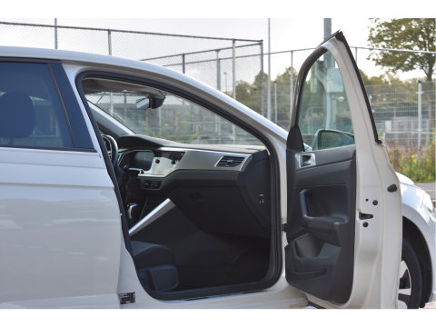 Volkswagen Polo 1.0 TSI Life Move 95 pk Ascot grey | Virtual cockpit | Carplay/Androidauto | DAB | Stoelverwarming | Climate Control | LED | LM-Velgen