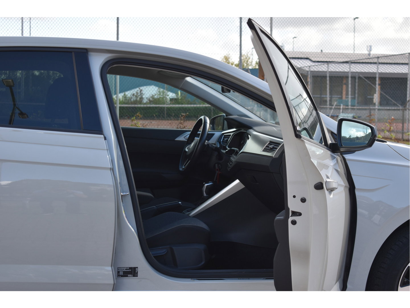 Volkswagen Polo 1.0 TSI Life Move 95 pk Ascot grey | Virtual cockpit | Carplay/Androidauto | DAB | Stoelverwarming | Climate Control | LED | LM-Velgen