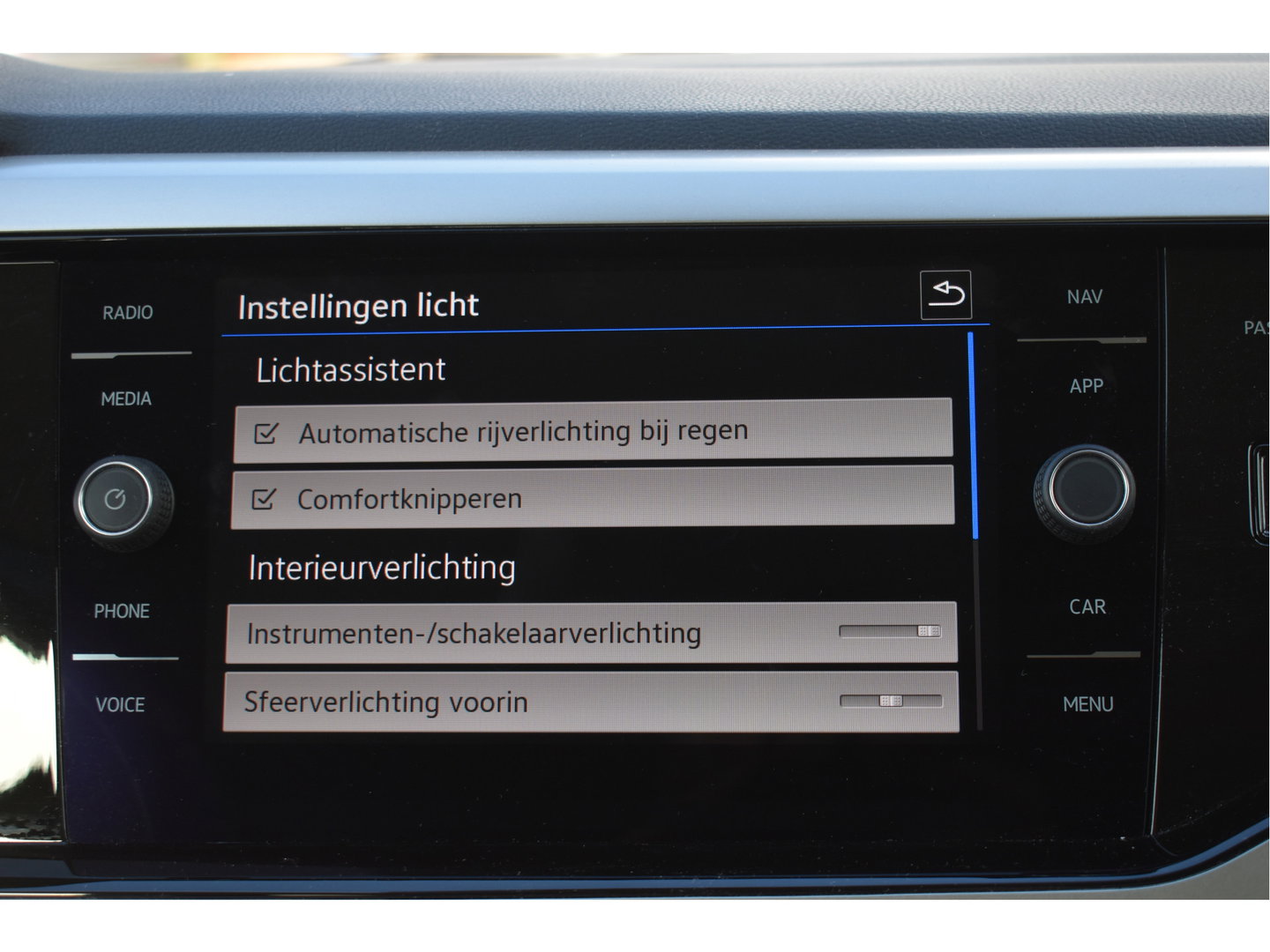 Volkswagen Polo 1.0 TSI Life Move 95 pk Ascot grey | Virtual cockpit | Carplay/Androidauto | DAB | Stoelverwarming | Climate Control | LED | LM-Velgen