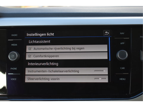 Volkswagen Polo 1.0 TSI Life Move 95 pk Ascot grey | Virtual cockpit | Carplay/Androidauto | DAB | Stoelverwarming | Climate Control | LED | LM-Velgen