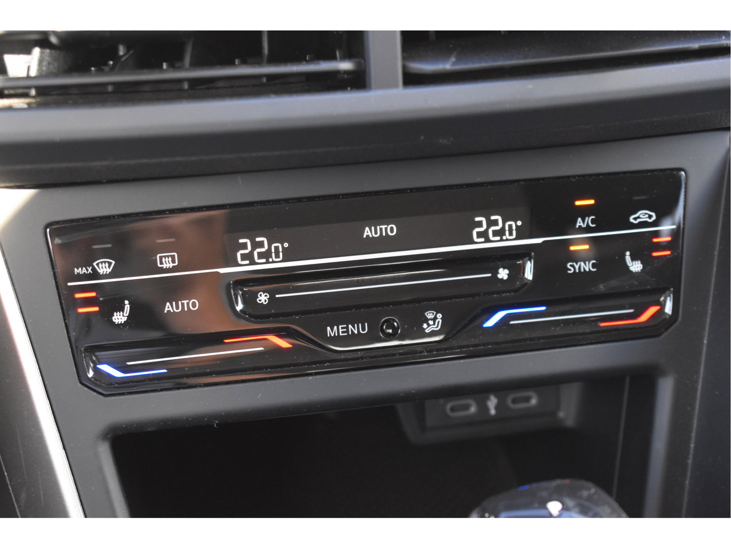 Volkswagen Polo 1.0 TSI Life Move 95 pk Ascot grey | Virtual cockpit | Carplay/Androidauto | DAB | Stoelverwarming | Climate Control | LED | LM-Velgen