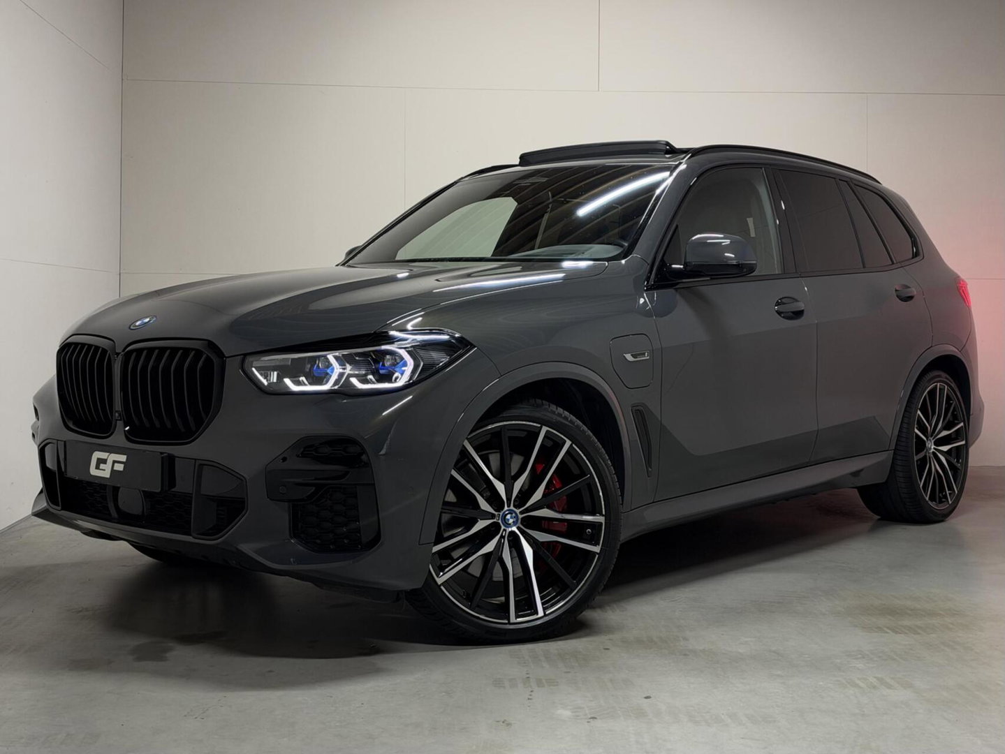 BMW X5 xDrive45e M-Sport Individual Dravitgrau Pano Laser 360º HUD Trekh.