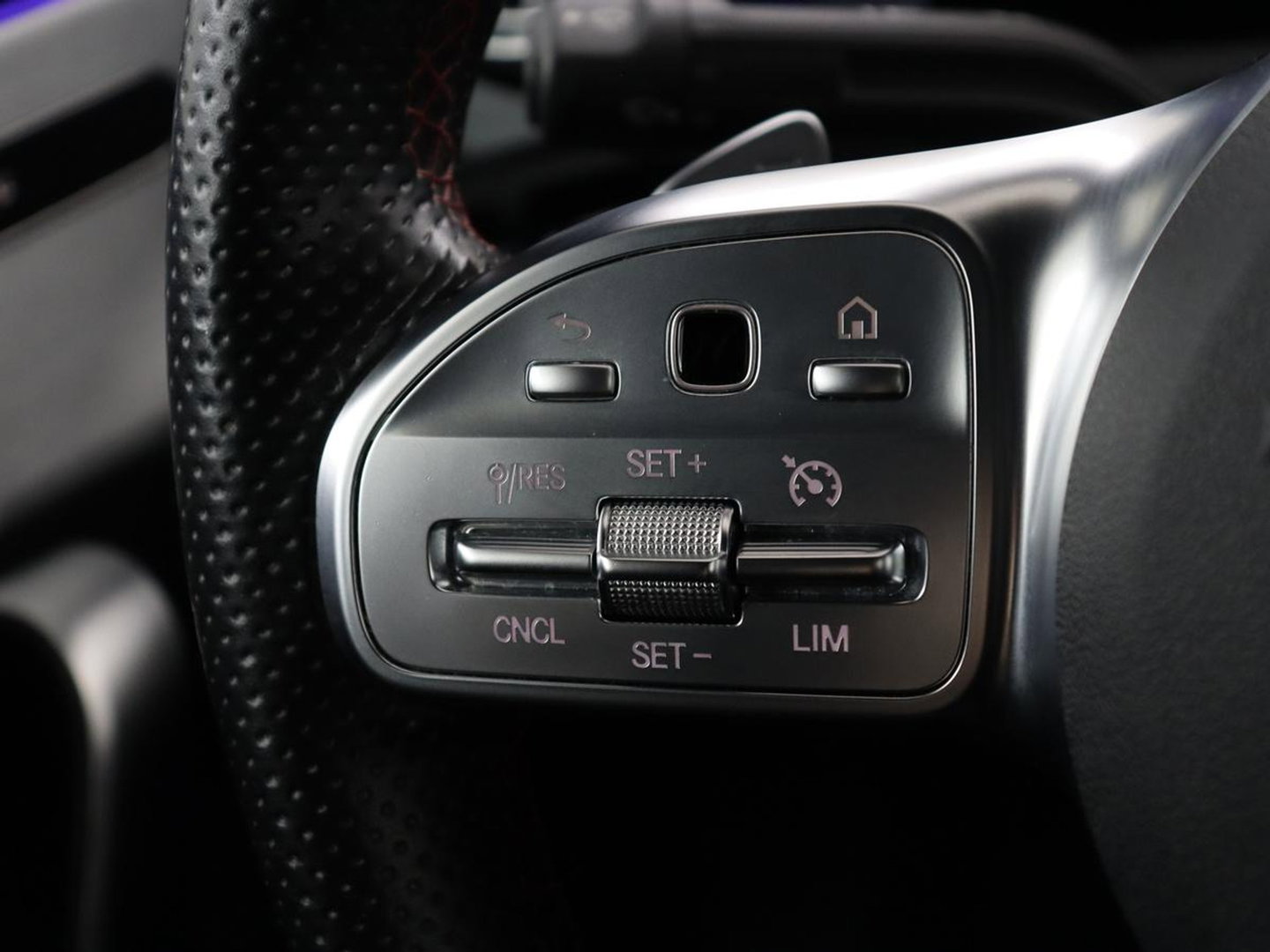 Mercedes-Benz A-Klasse 200 Business Solution AMG