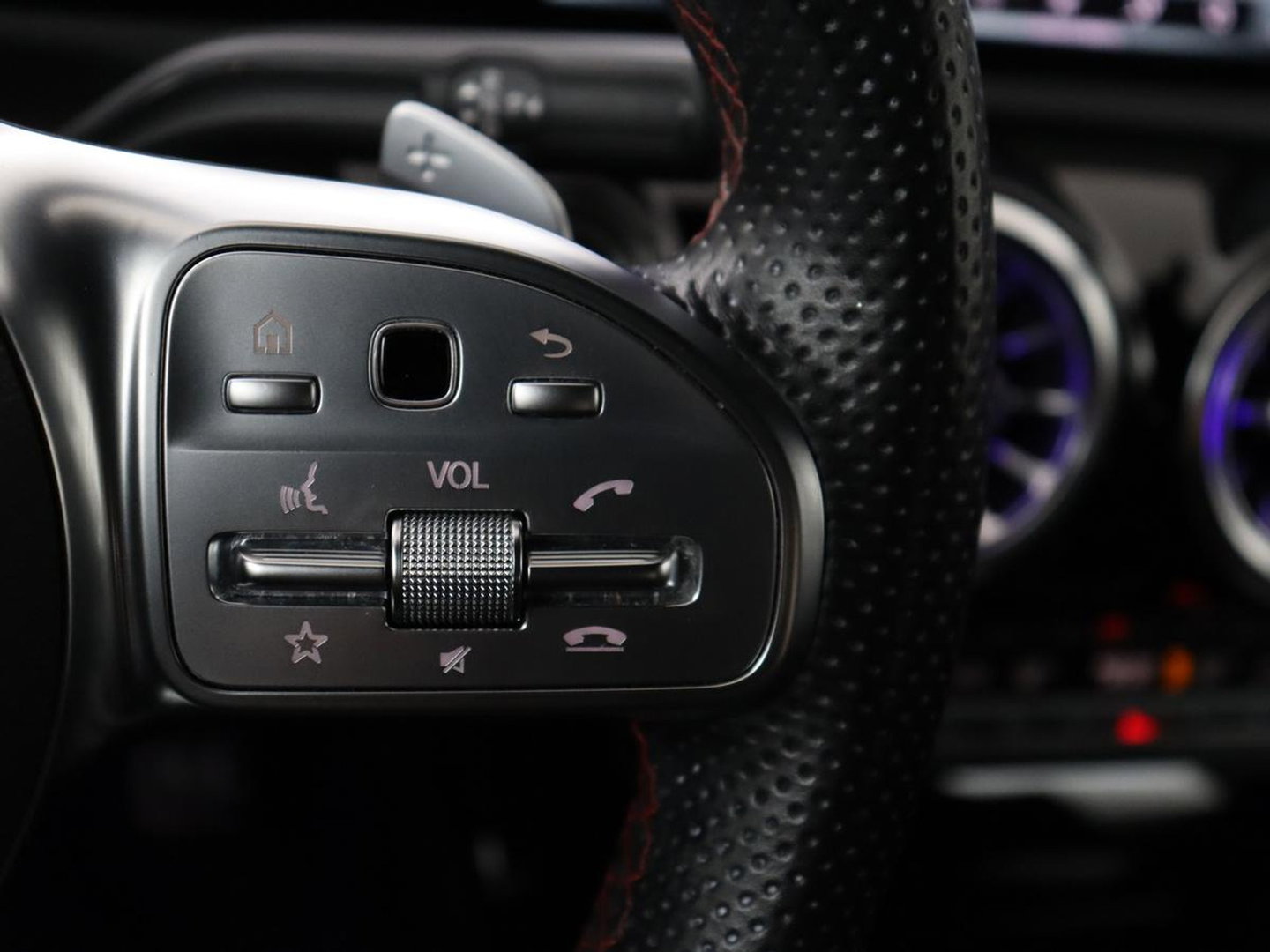 Mercedes-Benz A-Klasse 200 Business Solution AMG