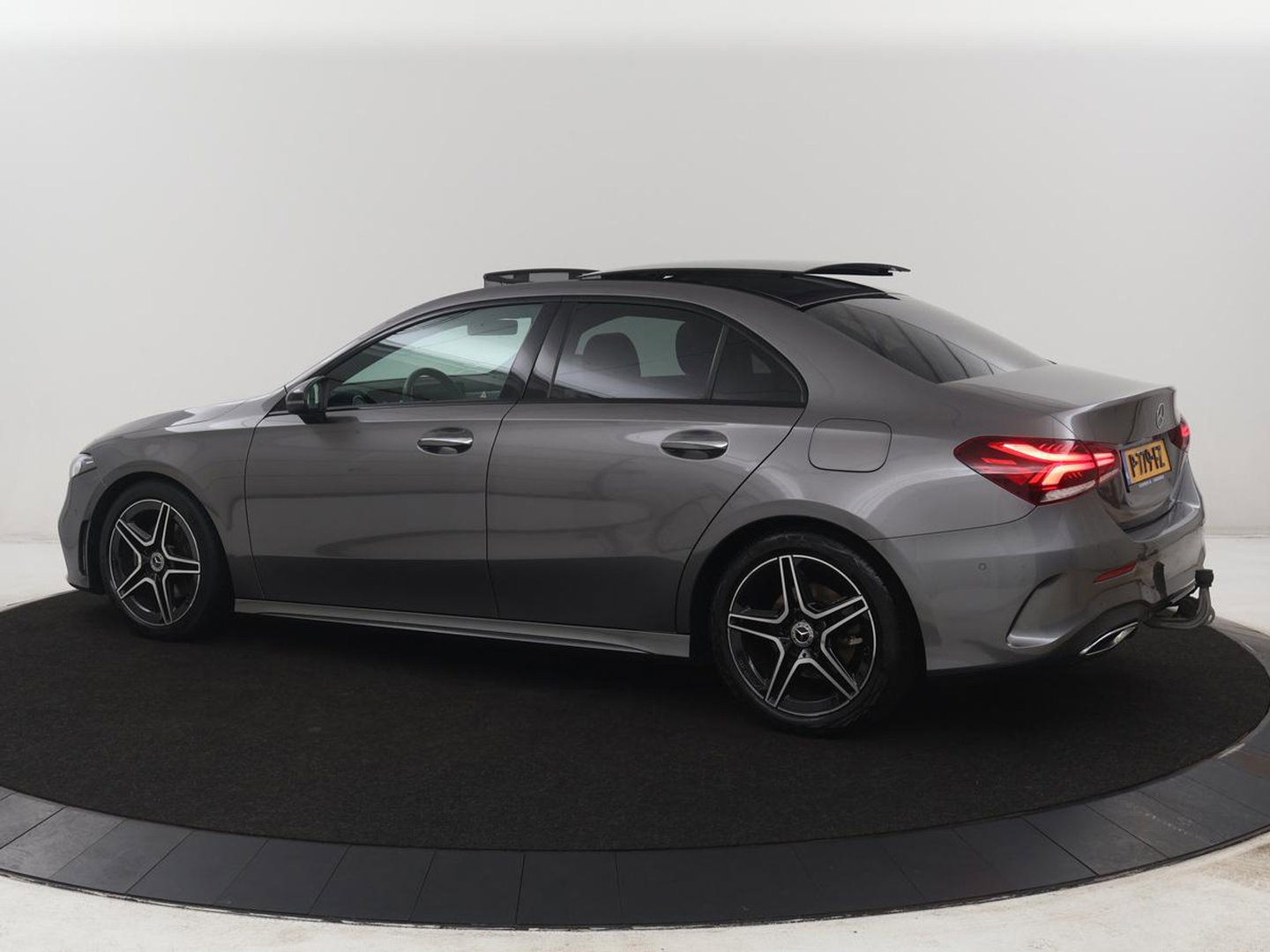 Mercedes-Benz A-Klasse 200 Business Solution AMG