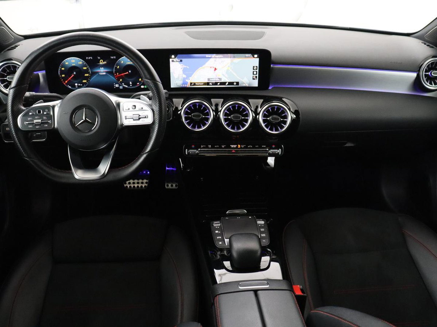 Mercedes-Benz A-Klasse 200 Business Solution AMG