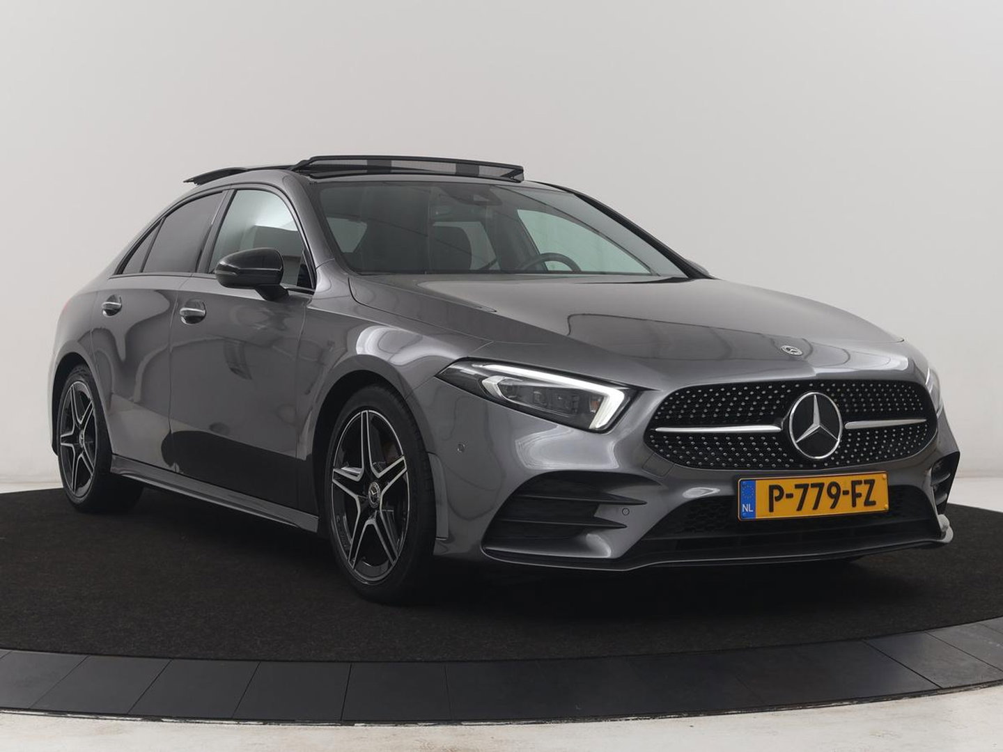 Mercedes-Benz A-Klasse 200 Business Solution AMG