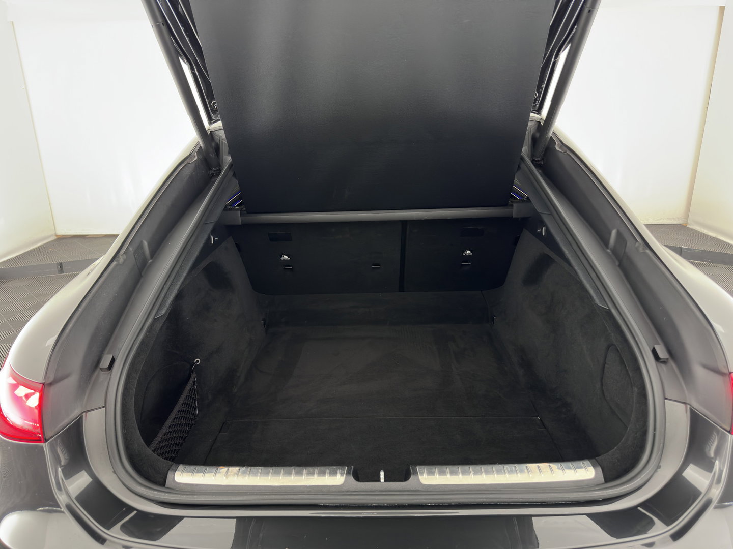 Mercedes-Benz EQS 450+ Luxury Line 108 kWh (3-Fase-22kW) (INCL-BTW) Aut. *PANO | HEAD-UP | LEATHER | FULL-LED | BURMESTER | MEMORY-PACK | ADAPTIVE-CRUISE | BLIND-SPOT | TOP-VIEW | HEATED-COMFORTSEATS | DIGI-COCKPIT | AMBIENT-LIGHT | 20''ALU*
