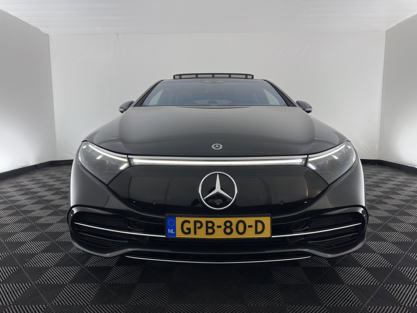 Mercedes-Benz EQS 450+ Luxury Line 108 kWh (3-Fase-22kW) (INCL-BTW) Aut. *PANO | HEAD-UP | LEATHER | FULL-LED | BURMESTER | MEMORY-PACK | ADAPTIVE-CRUISE | BLIND-SPOT | TOP-VIEW | HEATED-COMFORTSEATS | DIGI-COCKPIT | AMBIENT-LIGHT | 20''ALU*