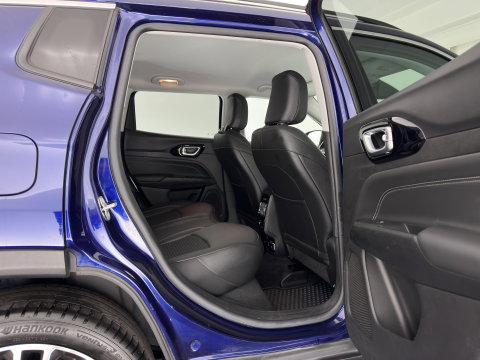Jeep Compass 4xe 190 Plug-in Hybrid Electric Limited Lease Ed. (INCL-BTW) *LEATHER-FABRIC | FULL-LED | ADAPTIVE-CRUISE | CAMERA | CARPLAY | BLIND-SPOT | KEYLESS | DAB+ | DIGI-COCKPIT | PRIVACY-GLASS | COMFORT-SEATS | 19''ALU | TOWBAR*