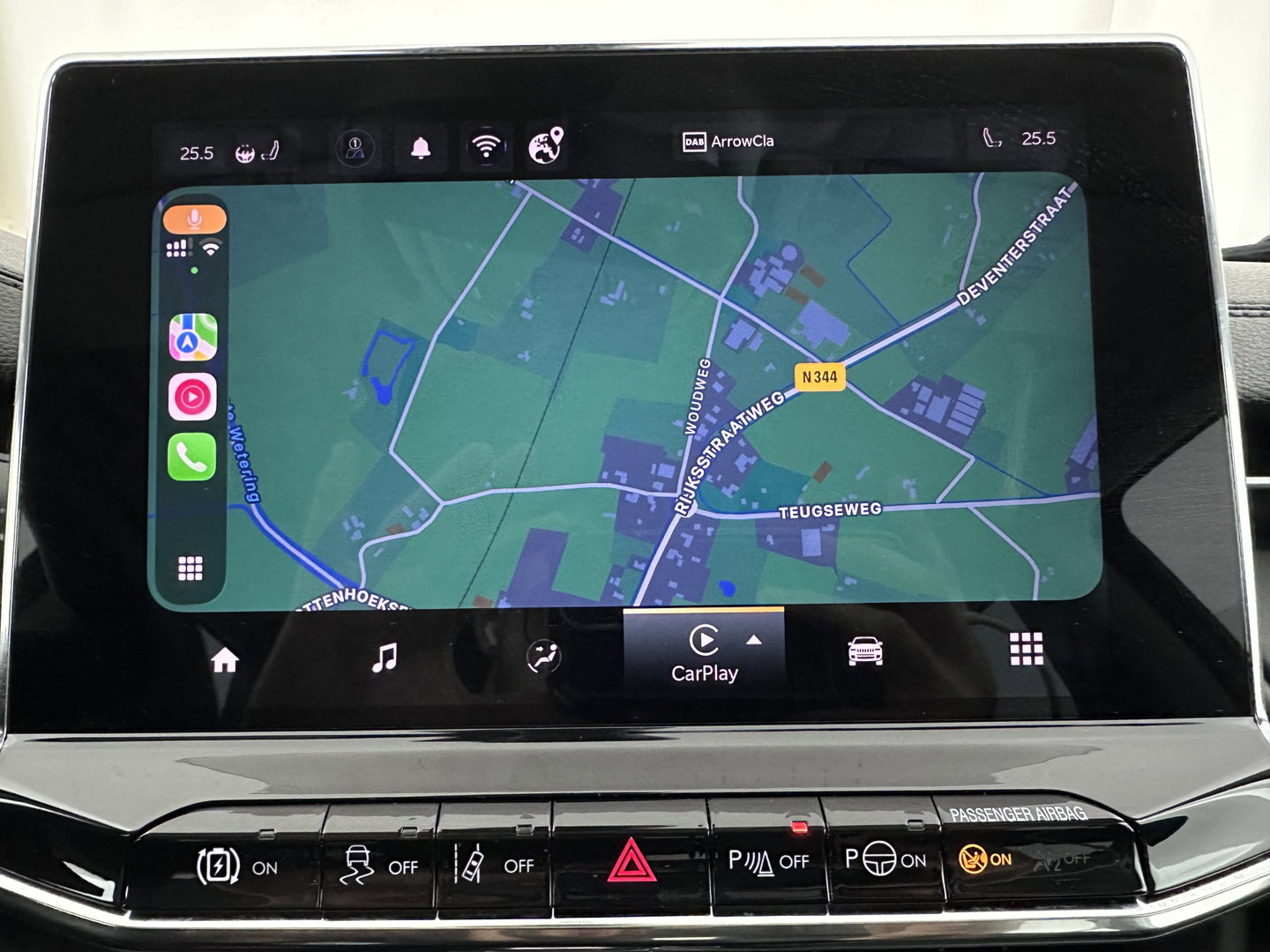 Jeep Compass 4xe 190 Plug-in Hybrid Electric Limited Lease Ed. (INCL-BTW) *LEATHER-FABRIC | FULL-LED | ADAPTIVE-CRUISE | CAMERA | CARPLAY | BLIND-SPOT | KEYLESS | DAB+ | DIGI-COCKPIT | PRIVACY-GLASS | COMFORT-SEATS | 19''ALU | TOWBAR*