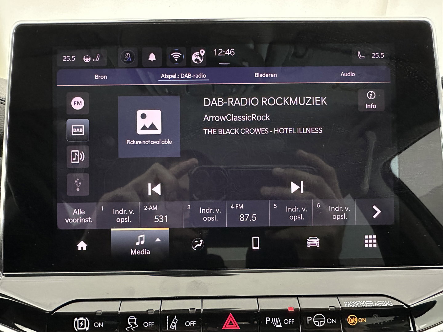 Jeep Compass 4xe 190 Plug-in Hybrid Electric Limited Lease Ed. (INCL-BTW) *LEATHER-FABRIC | FULL-LED | ADAPTIVE-CRUISE | CAMERA | CARPLAY | BLIND-SPOT | KEYLESS | DAB+ | DIGI-COCKPIT | PRIVACY-GLASS | COMFORT-SEATS | 19''ALU | TOWBAR*