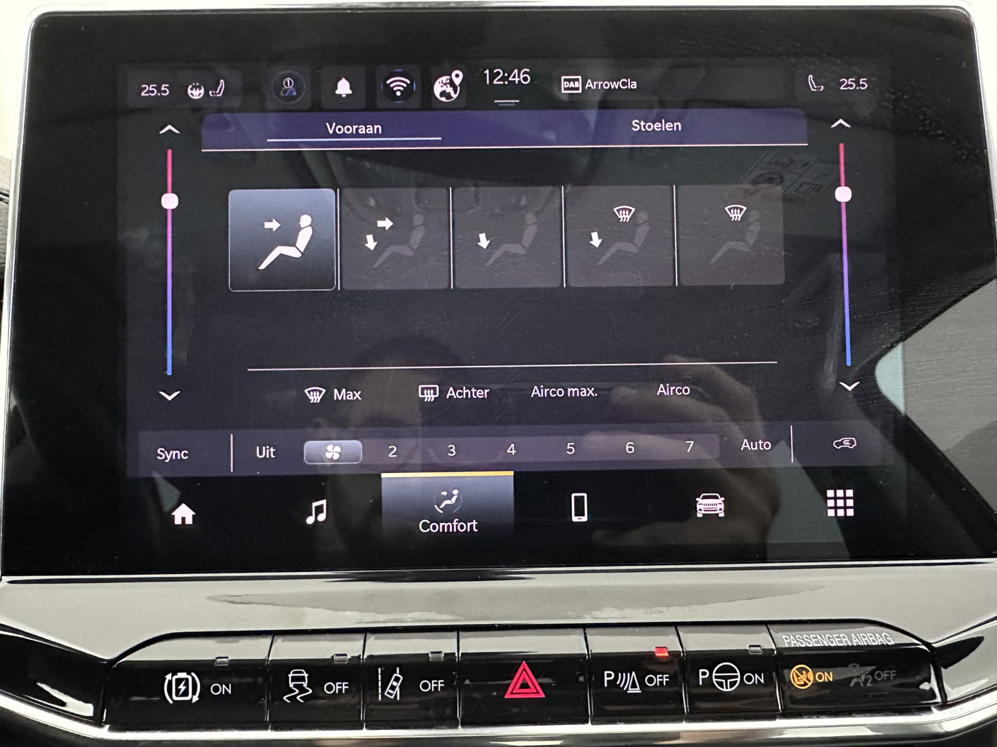 Jeep Compass 4xe 190 Plug-in Hybrid Electric Limited Lease Ed. (INCL-BTW) *LEATHER-FABRIC | FULL-LED | ADAPTIVE-CRUISE | CAMERA | CARPLAY | BLIND-SPOT | KEYLESS | DAB+ | DIGI-COCKPIT | PRIVACY-GLASS | COMFORT-SEATS | 19''ALU | TOWBAR*