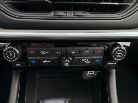 Jeep Compass 4xe 190 Plug-in Hybrid Electric Limited Lease Ed. (INCL-BTW) *LEATHER-FABRIC | FULL-LED | ADAPTIVE-CRUISE | CAMERA | CARPLAY | BLIND-SPOT | KEYLESS | DAB+ | DIGI-COCKPIT | PRIVACY-GLASS | COMFORT-SEATS | 19''ALU | TOWBAR*