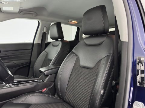 Jeep Compass 4xe 190 Plug-in Hybrid Electric Limited Lease Ed. (INCL-BTW) *LEATHER-FABRIC | FULL-LED | ADAPTIVE-CRUISE | CAMERA | CARPLAY | BLIND-SPOT | KEYLESS | DAB+ | DIGI-COCKPIT | PRIVACY-GLASS | COMFORT-SEATS | 19''ALU | TOWBAR*