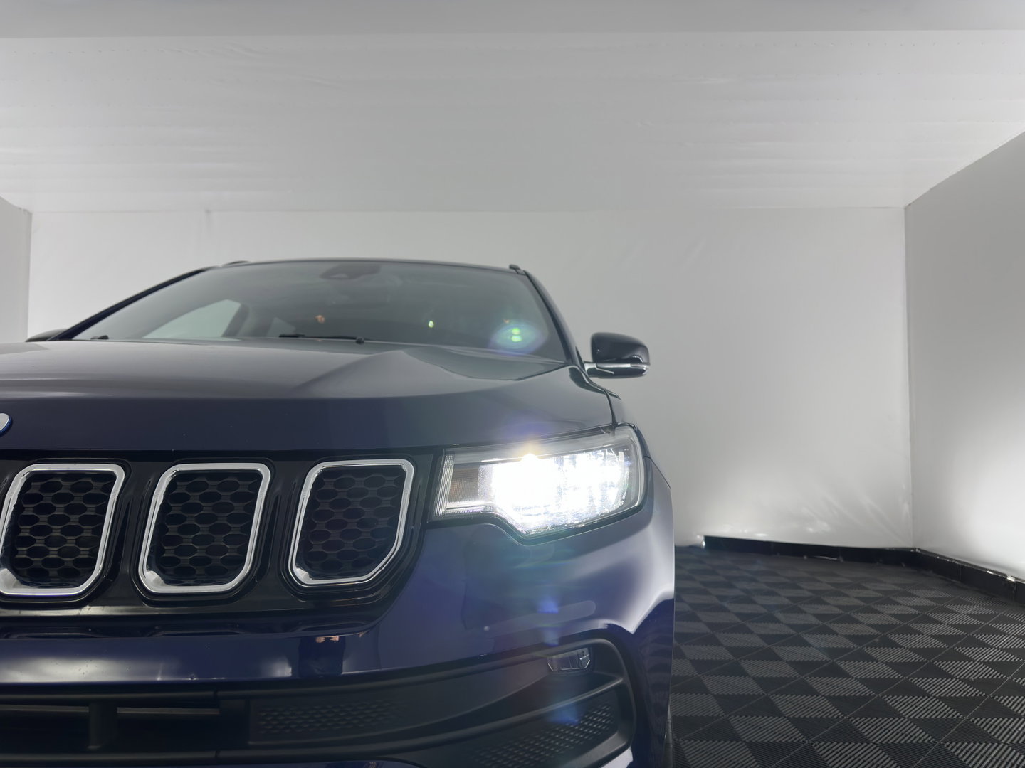 Jeep Compass 4xe 190 Plug-in Hybrid Electric Limited Lease Ed. (INCL-BTW) *LEATHER-FABRIC | FULL-LED | ADAPTIVE-CRUISE | CAMERA | CARPLAY | BLIND-SPOT | KEYLESS | DAB+ | DIGI-COCKPIT | PRIVACY-GLASS | COMFORT-SEATS | 19''ALU | TOWBAR*