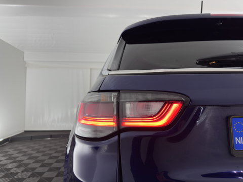 Jeep Compass 4xe 190 Plug-in Hybrid Electric Limited Lease Ed. (INCL-BTW) *LEATHER-FABRIC | FULL-LED | ADAPTIVE-CRUISE | CAMERA | CARPLAY | BLIND-SPOT | KEYLESS | DAB+ | DIGI-COCKPIT | PRIVACY-GLASS | COMFORT-SEATS | 19''ALU | TOWBAR*