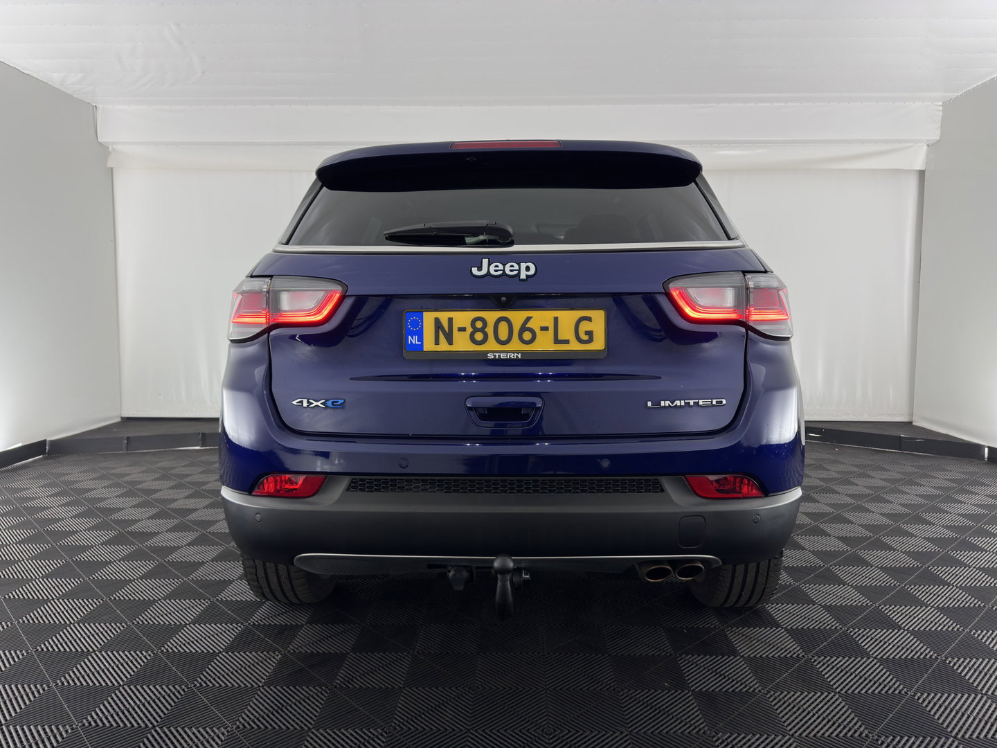 Jeep Compass 4xe 190 Plug-in Hybrid Electric Limited Lease Ed. (INCL-BTW) *LEATHER-FABRIC | FULL-LED | ADAPTIVE-CRUISE | CAMERA | CARPLAY | BLIND-SPOT | KEYLESS | DAB+ | DIGI-COCKPIT | PRIVACY-GLASS | COMFORT-SEATS | 19''ALU | TOWBAR*