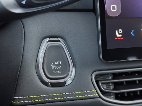 Lynk & Co 01 1.5 More | Panoramadak | Leder | 360° Camera | 20" Lichtmetaal | Infinity | Sfeerverlichtinig | Stuurverwarming | Elektrische Bestuurdersstoel | Stoelverwarming | Apple Carplay | Android Auto |