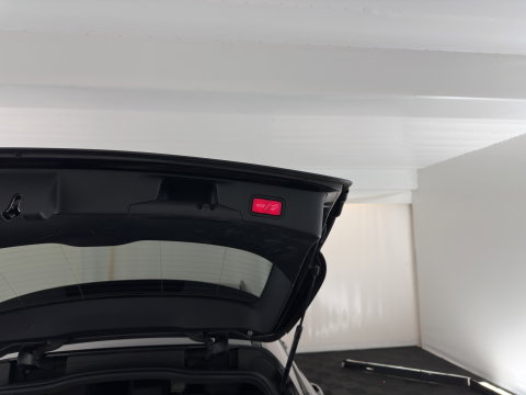 Mercedes-Benz C-Klasse Estate 300 e Business Solution AMG Limited (Plug-in) (INCL-BTW) Aut. *LEATHER-ALCANTARA | MULTIBEAM-LED | NAVI-FULLMAP | TOPVIEW | DAB | CARPLAY | DIGI-COCKPIT | SPORTSEATS | TOWBAR | 18"ALU*