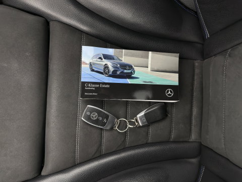 Mercedes-Benz C-Klasse Estate 300 e Business Solution AMG Limited (Plug-in) (INCL-BTW) Aut. *LEATHER-ALCANTARA | MULTIBEAM-LED | NAVI-FULLMAP | TOPVIEW | DAB | CARPLAY | DIGI-COCKPIT | SPORTSEATS | TOWBAR | 18"ALU*